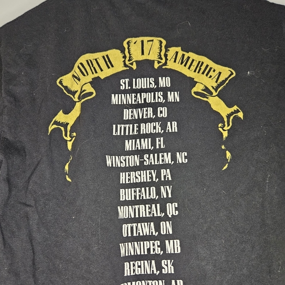 Guns n' Rose's women's concert tee 2017 not in this lifetime tour - Picture 7 of 9